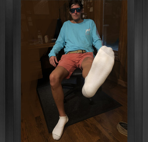 Old Hanes - Image 3
